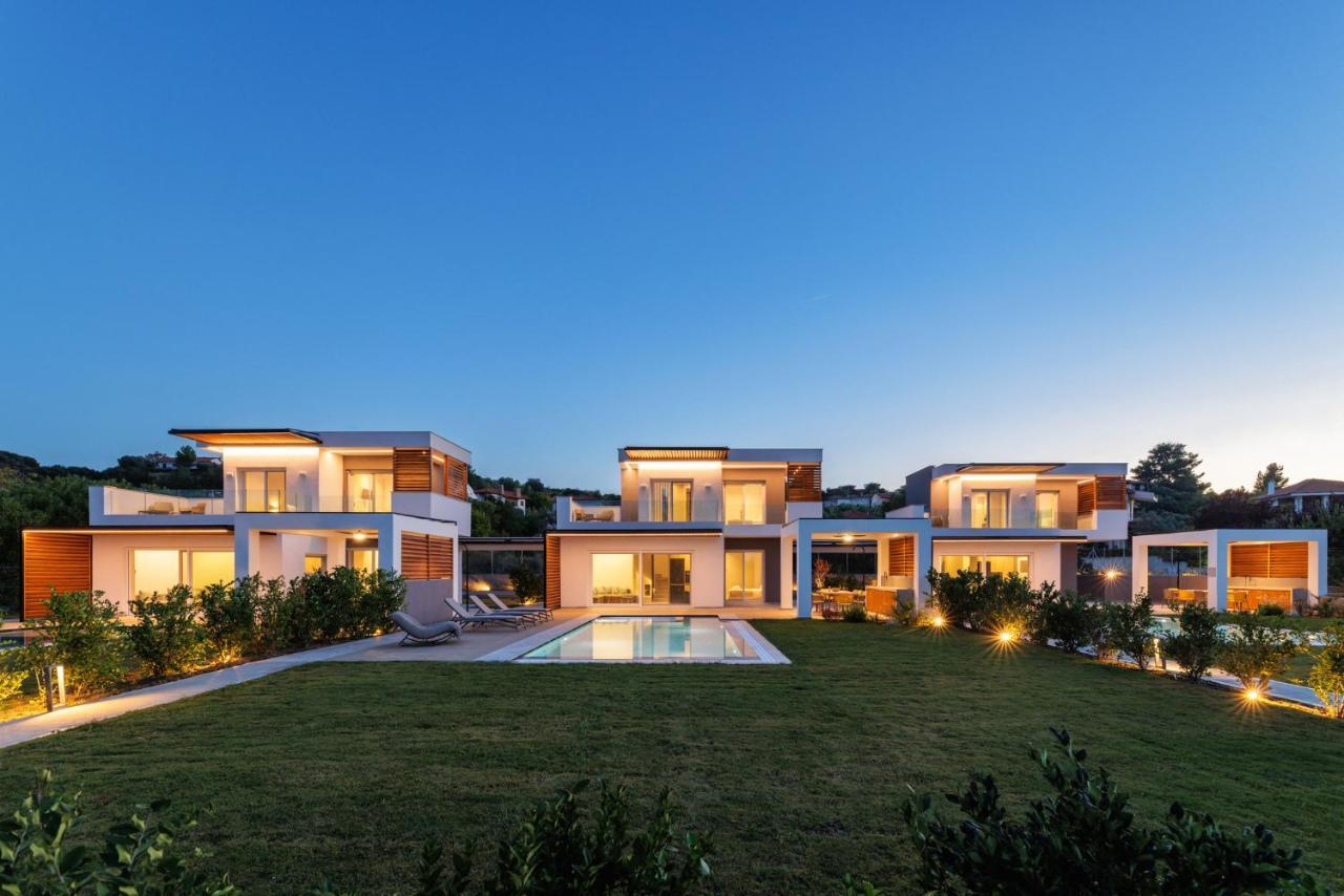 Summer Pearls Luxury Villas ポリフロノ エクステリア 写真